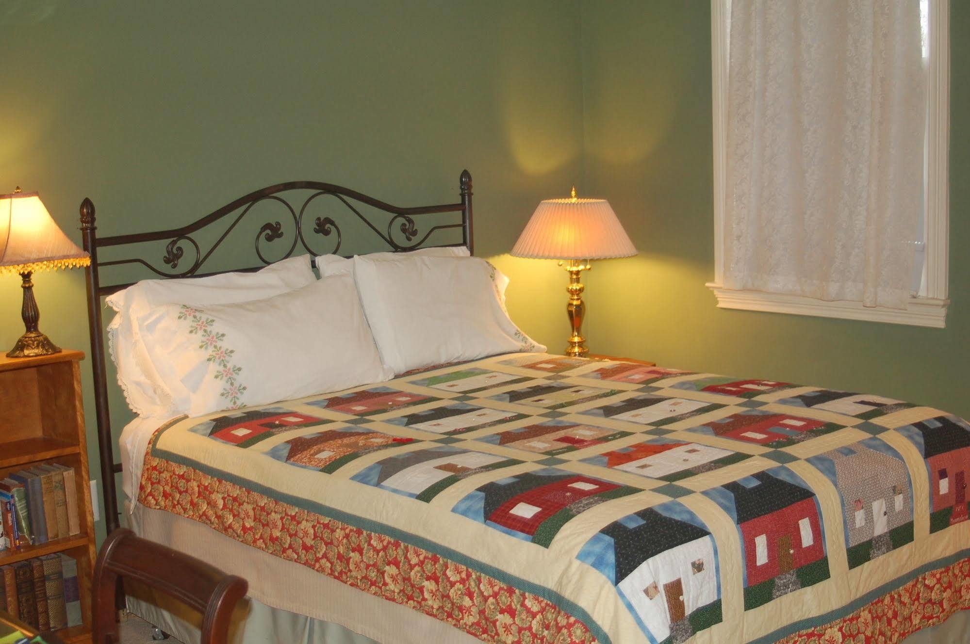 Haynes Bed And Breakfast Greensboro Esterno foto